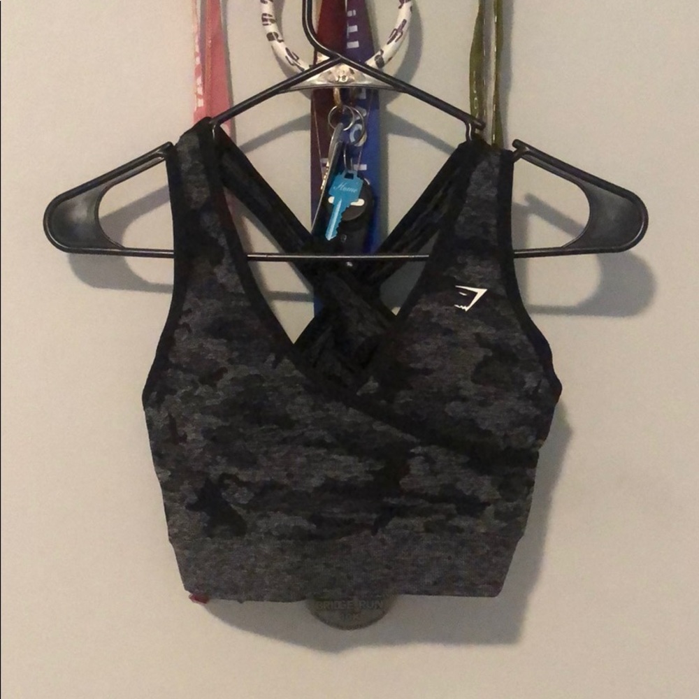 Black camo Gymshark bra